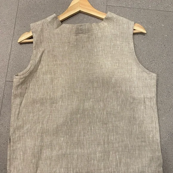 Nomi Linen Vest - Picture 2 of 4